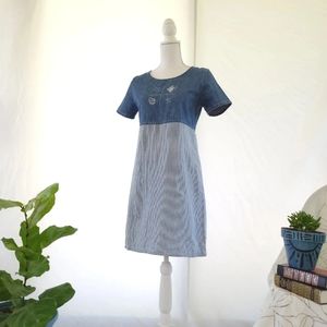 1990s Vintage Studio Ease Casual Denim Dress with Embroidery Size 4